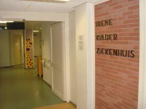 Bronzen letters Irene Kinder Ziekenhuis in Rijnstate ziekenhuis Arnhem
